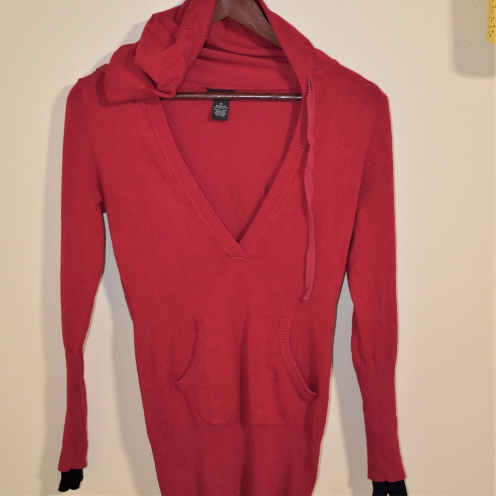 Low Cut Hood Sweater