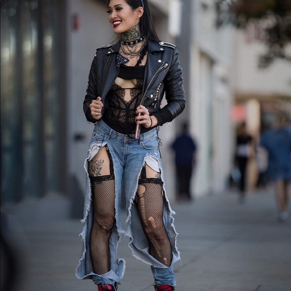 Meet your Posher, Monica