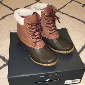 Tommy Hilfiger duck boots