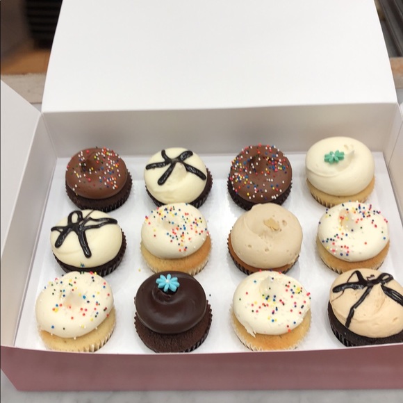 Meet your Posher, Novee - Picture 1 of 1