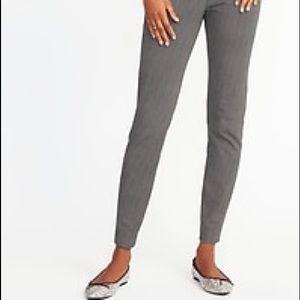 Old Navy cropped ankle length Pixie pants