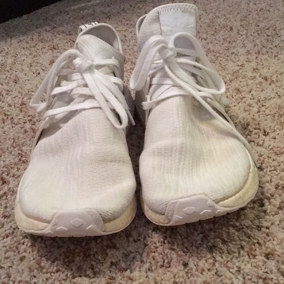 Athletic_Shoes