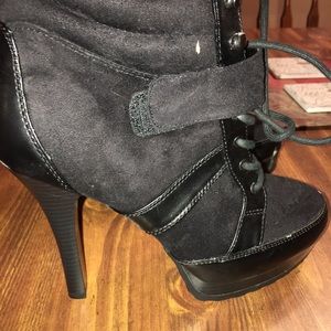 Jennifer Lopez boots