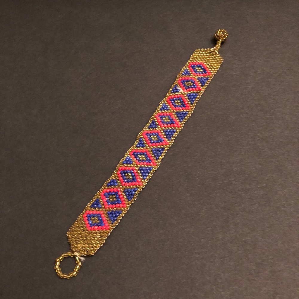 Art pattern beaded bracelet