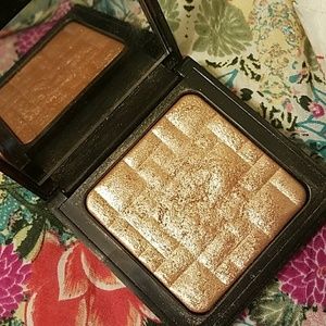 Bobbi Brown highlighter bronze glow