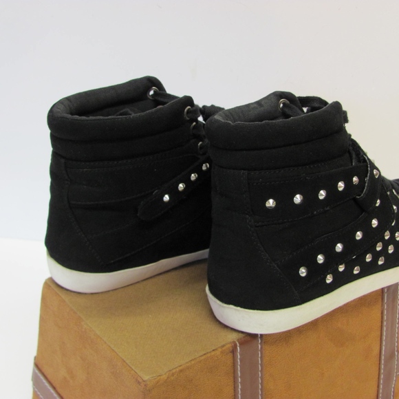 Darlling Athletic Shoes - Picture 7 of 8