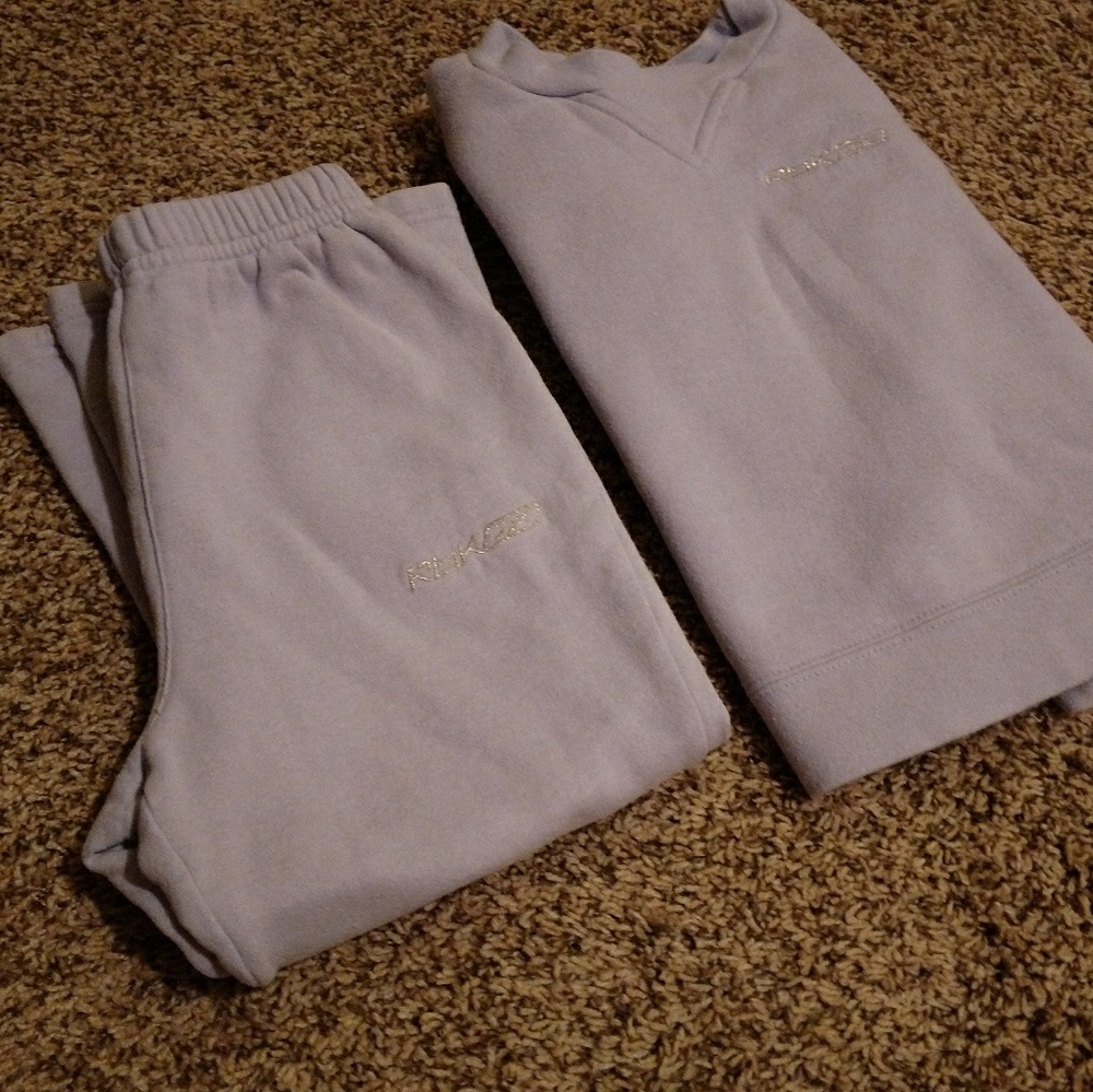 Girls purple Reebok sweat pants and shirt