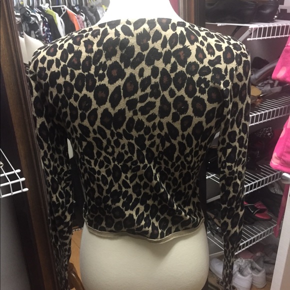 Cheetah Print Crop Top - Picture 2 of 3