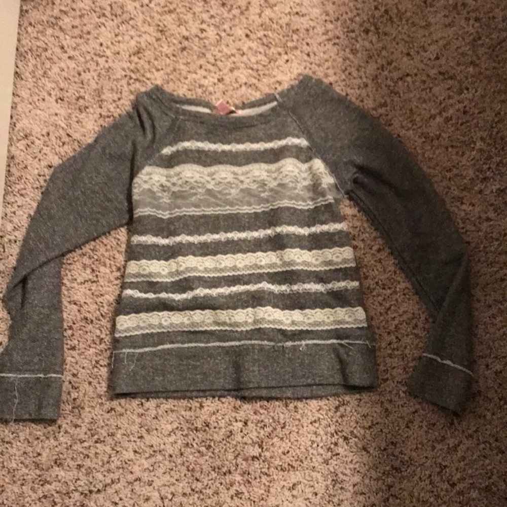 6 shortsleave ts-1 hoodie- 1 sweater