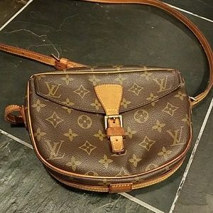 Louis vuitton small cross body