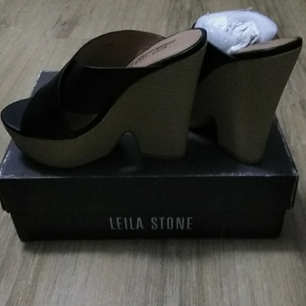 Shoes - Picture 2 of 4