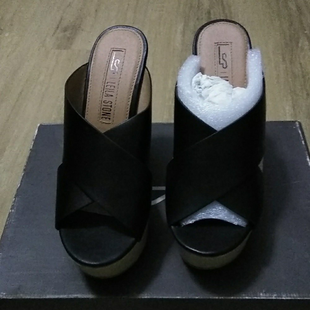 Shoes - Picture 4 of 4
