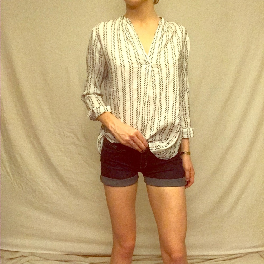 SOLD⚪️Work to Casual Shirt⚪️SOLD