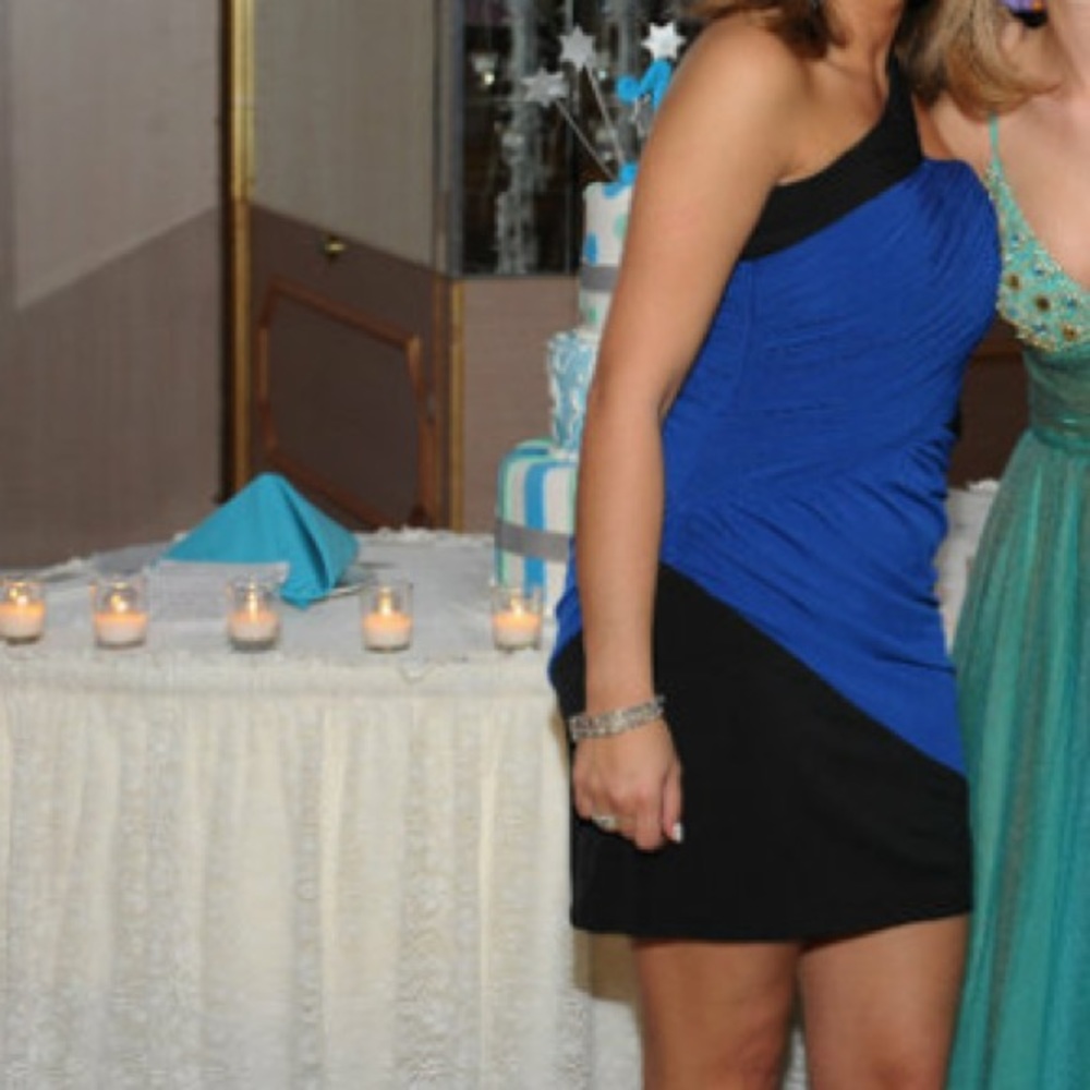 Dress - Picture 4 of 5