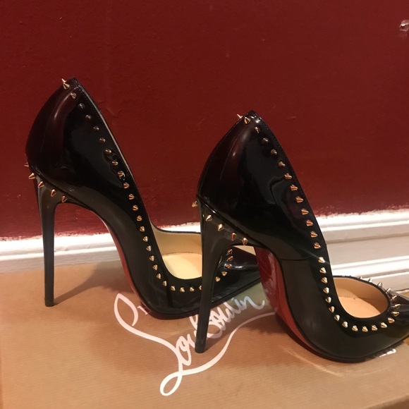 Authentic CHRISTIAN LOUBOUTIN Pumps - Picture 3 of 6