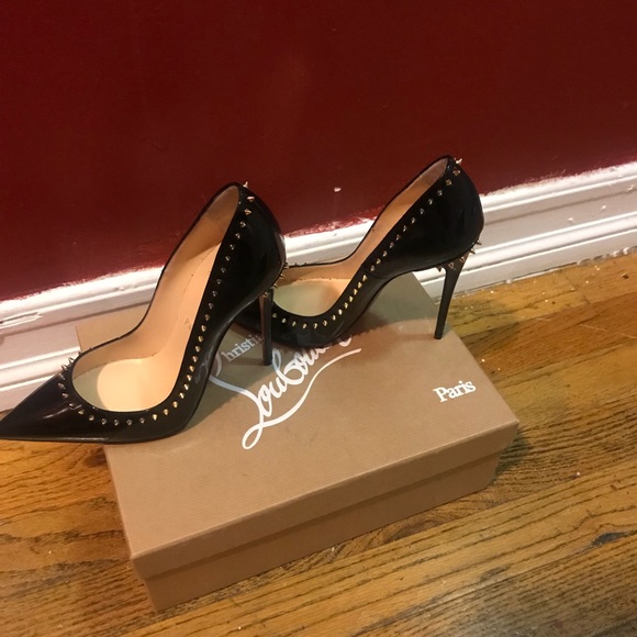 Authentic CHRISTIAN LOUBOUTIN Pumps - Picture 4 of 6