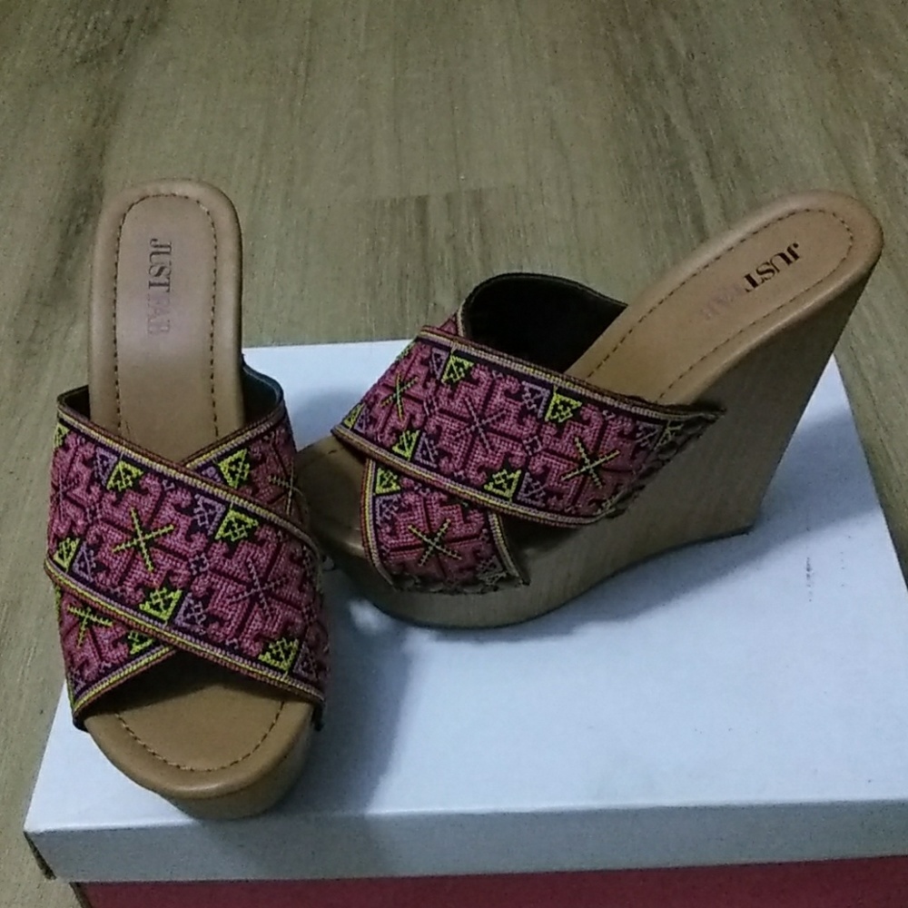 New in box wedge shoes