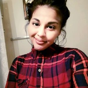 Meet your Posher, Crystina