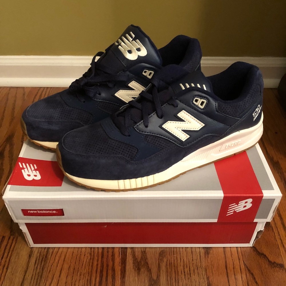 NIB - New Balance Navy Suede 530