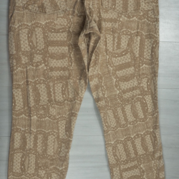 LUCKY Brand LEGEND Jeans Tan Lace Pattern 12/31 - Picture 6 of 8