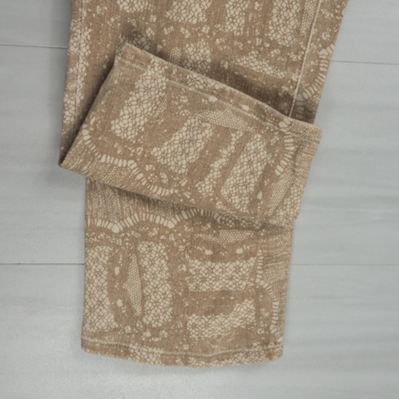 LUCKY Brand LEGEND Jeans Tan Lace Pattern 12/31 - Picture 2 of 8