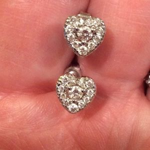 14K GOLD GENUINE DIAMOND HEART EARRINGS