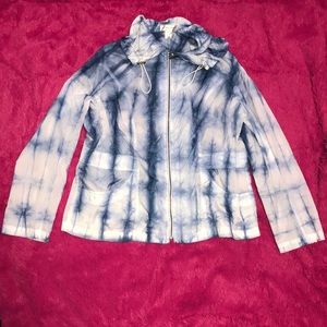 Blue and white tie die windbreaker