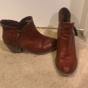 Rocketdog tan booties