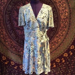❤️BCBGMAXAZRIA floral wrap dress