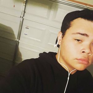 Meet your Posher, Dylan