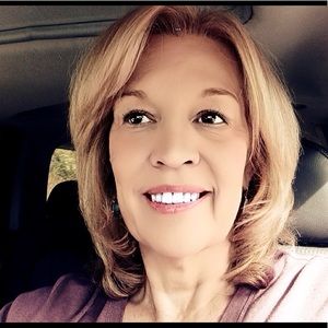 Meet your Posher, Joni