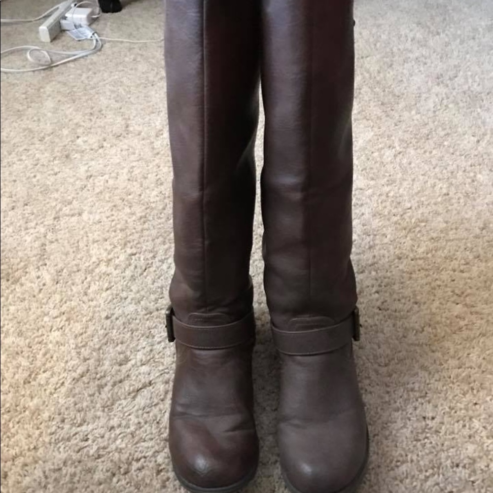 Riding boots