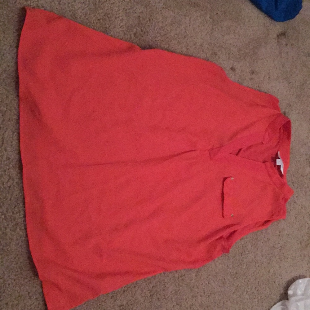 Sleeveless shirt