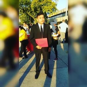 Meet your Posher, Cesar