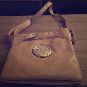 NWOT! Great deal! Large cross body hand bag