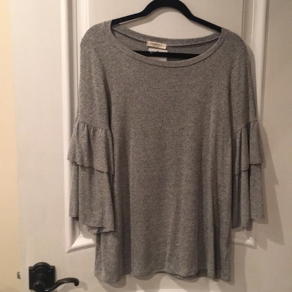 Stevie Hender charcoal grey top brand new