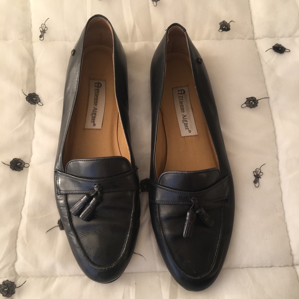 Vintage Midnight Blue Leather Loafers