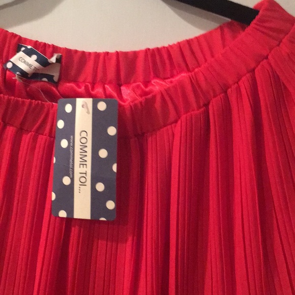 Chiffon RED skirt 💄💋 - Picture 3 of 3