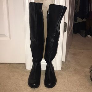 Dana Buchman black boots