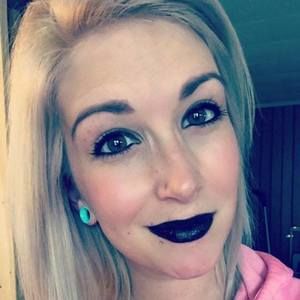 Meet your Posher, Cassie