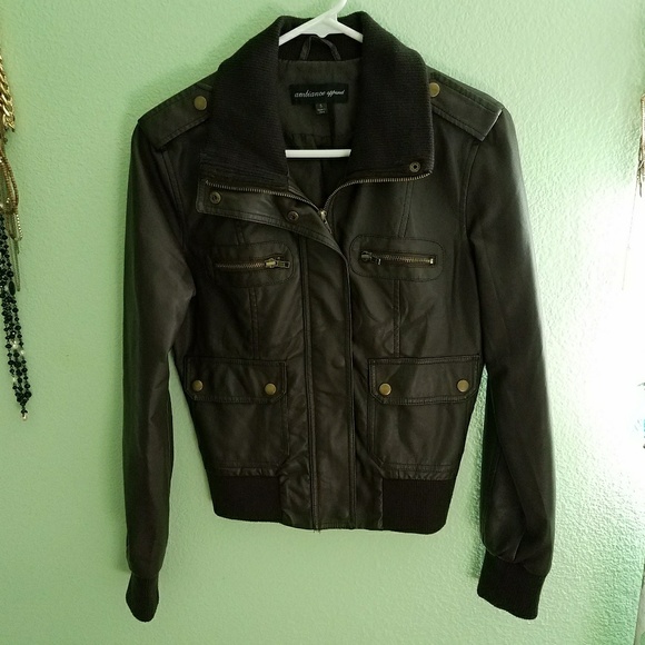 On hold 💙 Brown Jacket - Picture 2 of 5