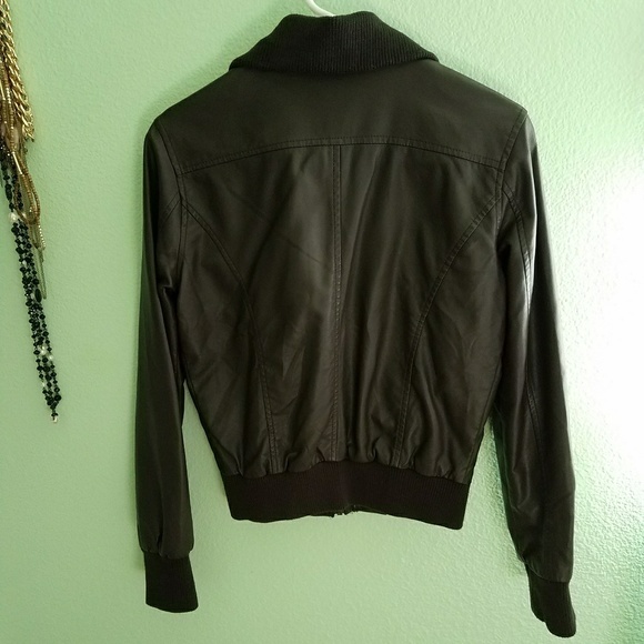 On hold 💙 Brown Jacket - Picture 3 of 5