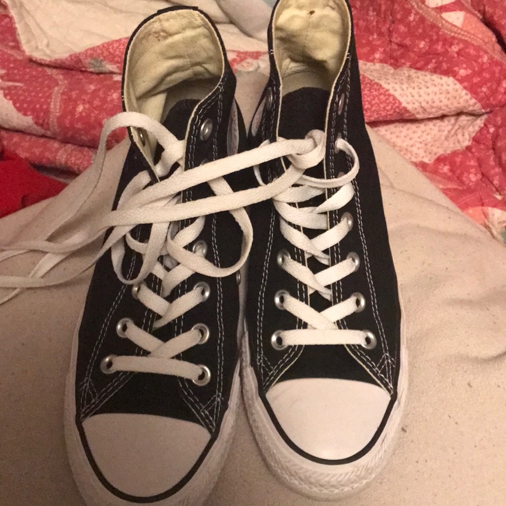 Converse High Tops size 7.5