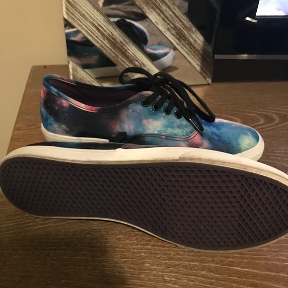 Galaxy Vans - Picture 2 of 2
