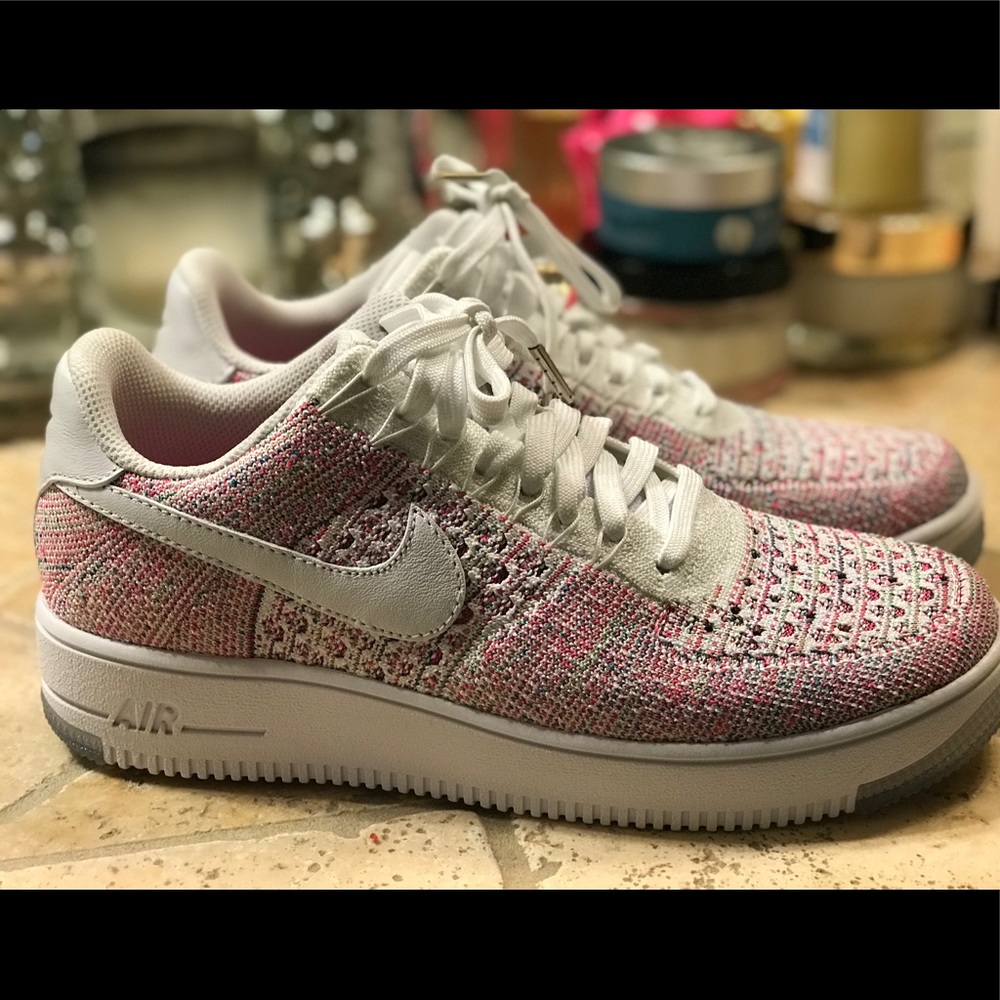 New!! Nike Tennis shoes