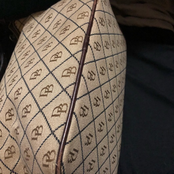 Dooney & Bourke médium purse - Picture 2 of 5