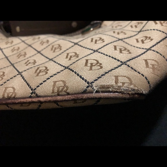 Dooney & Bourke médium purse - Picture 5 of 5