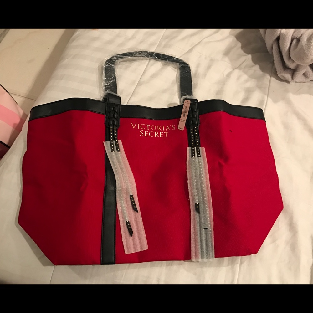 Victoria secret tote !