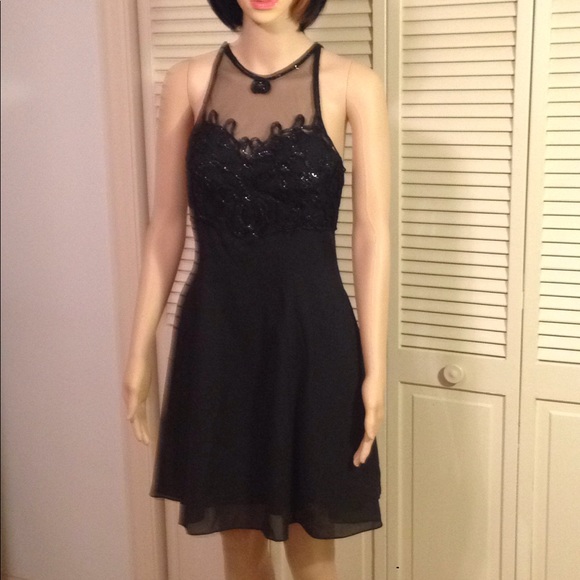 Dresses & Skirts - Black dress