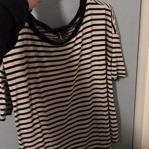 Comfy T-shirt , size M